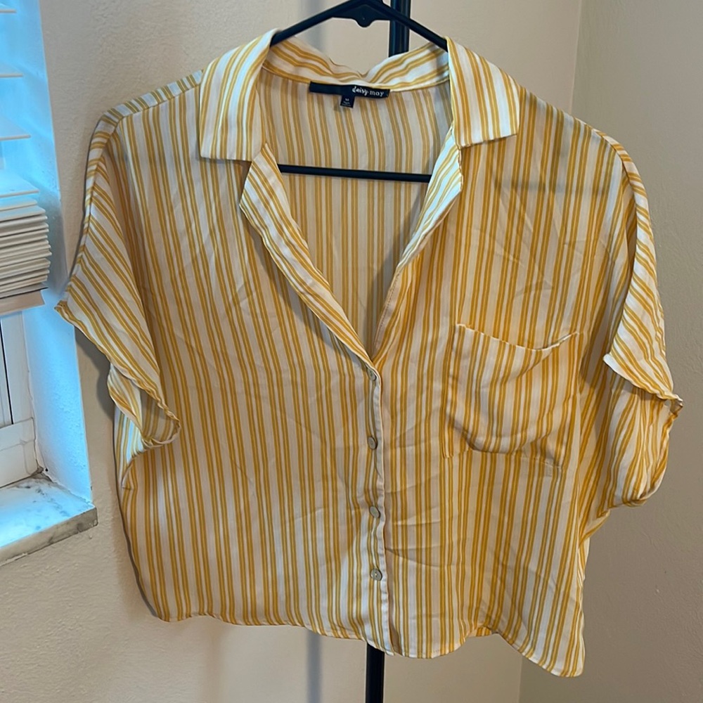 Yellow and white, medium thin top